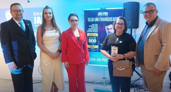 Leia mais sobre o artigo O CRA-PB marca presença no coquetel de lançamento da JAN-PRO na Paraíba e fortalece parceria com administradores